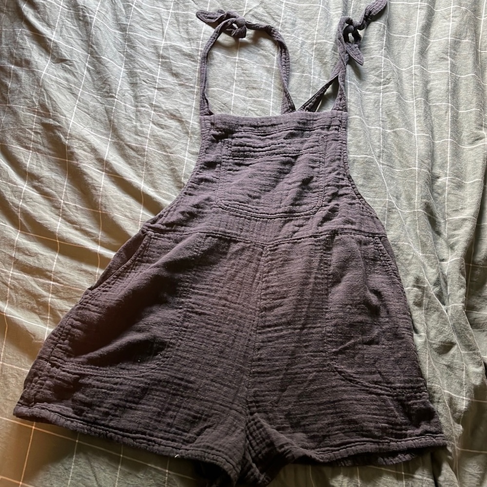 Aerie short overalls, size large